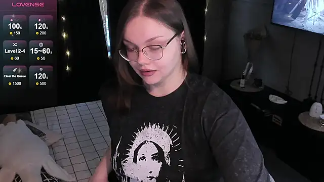 Snapshot of EvaBae chatting on 12-02-24, 09:13 EvaBae online show from 12-02-24, 09:13