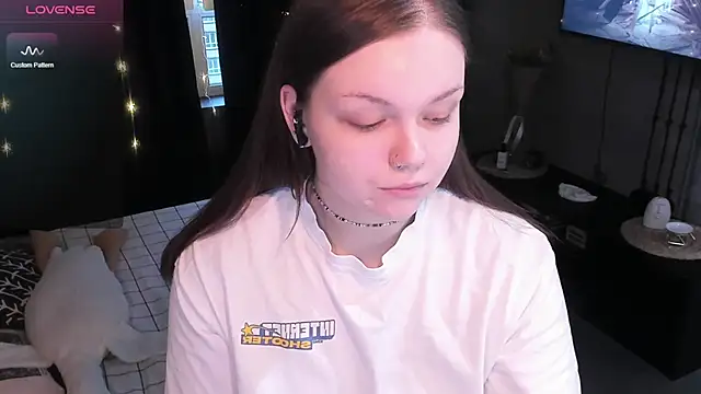 Snapshot of EvaBae chatting on 12-03-24, 10:28 EvaBae online show from 12-03-24, 10:28