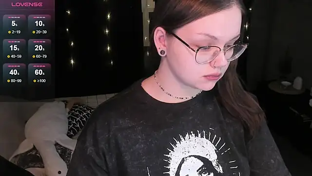 Snapshot of EvaBae chatting on 12-09-24, 03:44 EvaBae online show from 12-09-24, 03:44