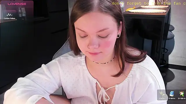 Snapshot of EvaBae chatting on 01-09-25, 12:52 EvaBae online show from 01-09-25, 12:52