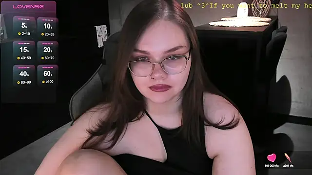 Snapshot of EvaBae chatting on 01-13-25, 04:41 EvaBae online show from 01-13-25, 04:41