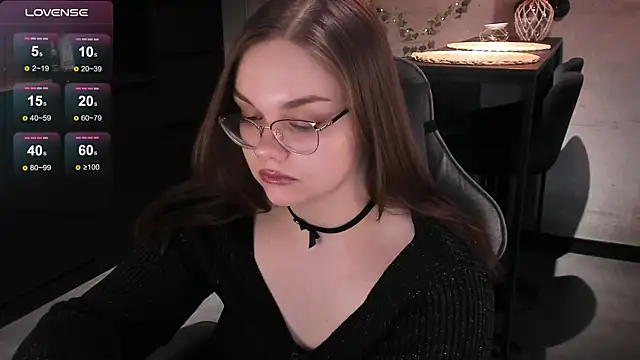 Snapshot of EvaBae chatting on 02-19-25, 01:28 EvaBae online show from 02-19-25, 01:28