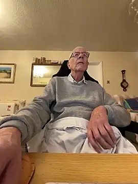 cutaboverest online show from 12-16-25, 04:12