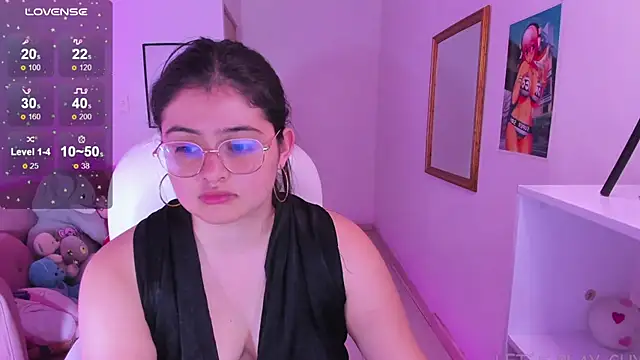 Snapshot of Stephania_18 chatting on 01-22-25, 07:34 Stephania 18 online show from 01-22-25, 07:34