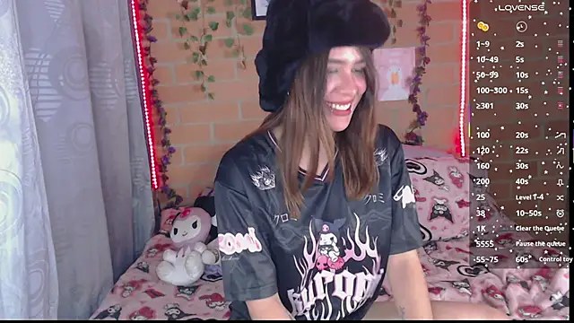 Snapshot of candypaint_7u7 chatting on 10-23-25, 12:21 candypaint 7u7 online show from 10-23-25, 12:21