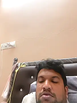 vini1754 online show from 10-24-25, 08:05