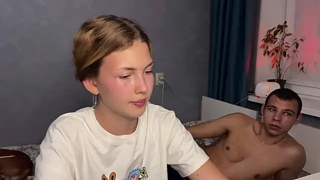 BeaKristy online show from 10-28-25, 02:42