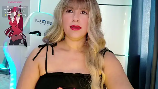 Snapshot of GatitaXD27 chatting on 01-14-25, 03:04 GatitaXD27 online show from 01-14-25, 03:04