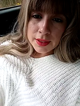 Snapshot of GatitaXD27 chatting on 01-20-25, 01:21 GatitaXD27 online show from 01-20-25, 01:21