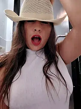 Snapshot of GatitaXD27 chatting on 09-13-25, 10:48 GatitaXD27 online show from 09-13-25, 10:48