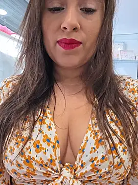 Snapshot of GatitaXD27 chatting on 11-11-25, 09:42 GatitaXD27 online show from 11-11-25, 09:42