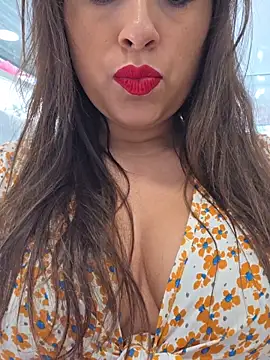 Snapshot of GatitaXD27 chatting on 11-22-25, 10:36 GatitaXD27 online show from 11-22-25, 10:36