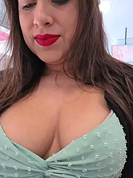 Snapshot of GatitaXD27 chatting on 11-23-25, 10:37 GatitaXD27 online show from 11-23-25, 10:37