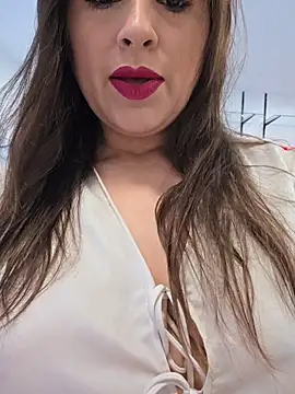 Snapshot of GatitaXD27 chatting on 12-15-25, 10:08 GatitaXD27 online show from 12-15-25, 10:08