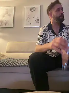 Curvyloveandhim online show from 07-08-26, 10:25
