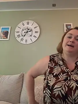 Curvyloveandhim online show from 07-09-26, 12:42