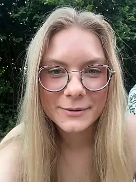 Curvyloveandhim online show from 07-12-26, 07:38