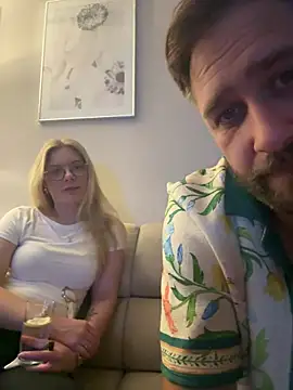 Curvyloveandhim online show from 07-20-26, 10:12