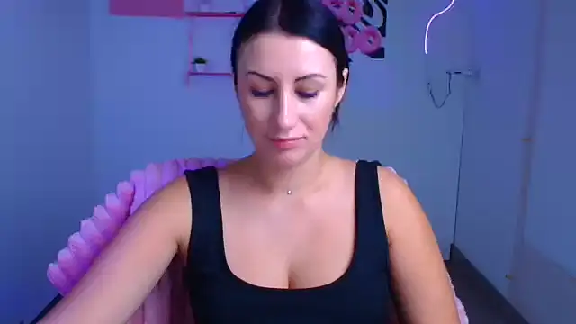 Loren Moa online show from 10-24-25, 11:50