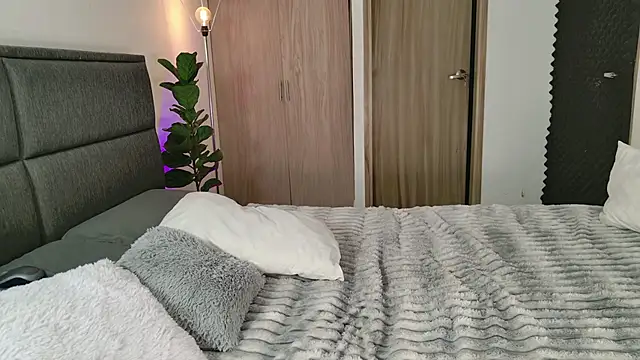 lady ni  online show from 09-24-25, 12:52