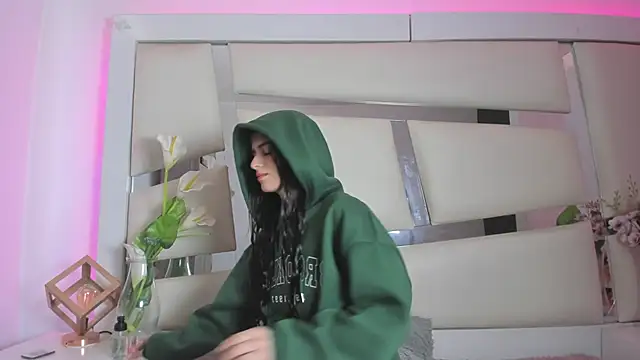 chrystal js online show from 12-10-24, 01:22