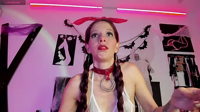 Snapshot of Little_Naughtty chatting on 11-02-25, 04:09 Little Naughtty online show from 11-02-25, 04:09