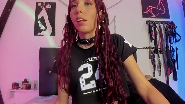 Snapshot of Little_Naughtty chatting on 11-27-25, 04:09 Little Naughtty online show from 11-27-25, 04:09