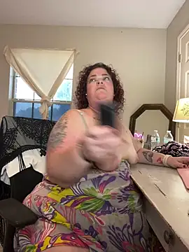 Snapshot of MsStrawbooty chatting on 09-16-25, 07:59 MsStrawbooty online show from 09-16-25, 07:59