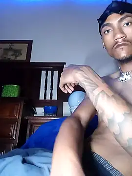 Snapshot of ZaddyBigDee chatting on 09-22-25, 12:23 ZaddyBigDee online show from 09-22-25, 12:23