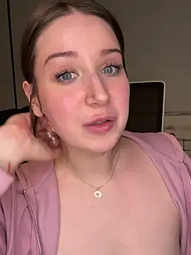 nerdynina online show from 02-21-25, 11:54