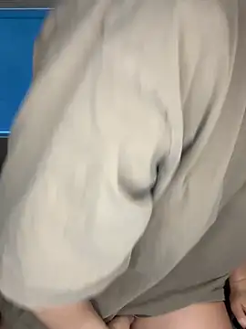 Snapshot of nerdynina chatting on 02-01-26, 09:24 nerdynina online show from 02-01-26, 09:24