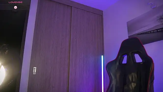 Rick  Smith153 online show from 03-22-25, 07:47