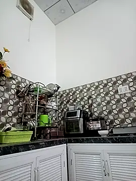 Snapshot of ___Erin___ chatting on 03-16-25, 03:28 Erin online show from 03-16-25, 03:28