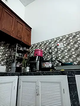 Snapshot of ___Erin___ chatting on 10-01-25, 04:18 Erin online show from 10-01-25, 04:18