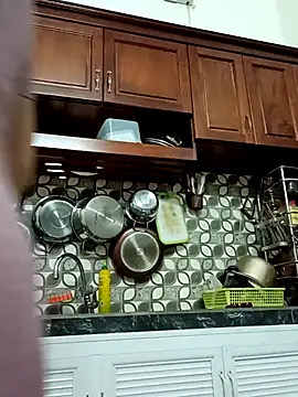 Snapshot of ___Erin___ chatting on 11-14-25, 03:27 Erin online show from 11-14-25, 03:27