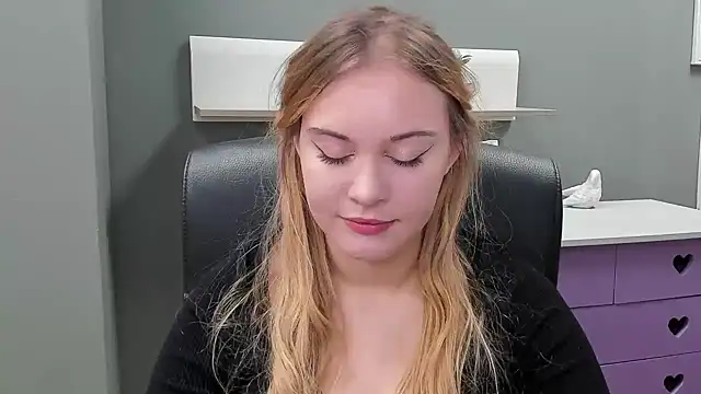 kitty valeria online show from 02-08-25, 07:48