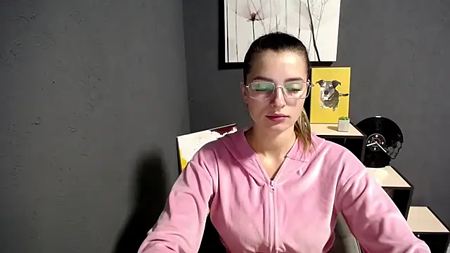 lady olivia  online show from 09-16-25, 03:35