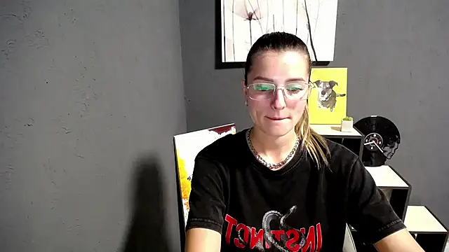 lady olivia  online show from 09-22-25, 04:09