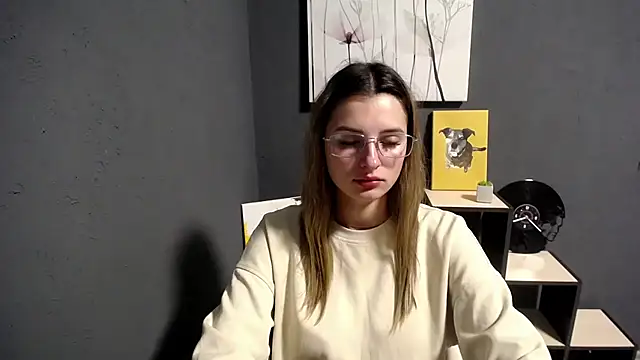 lady olivia  online show from 10-01-25, 03:29