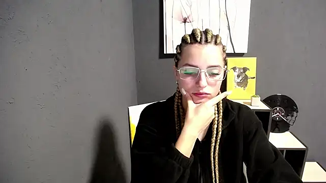 lady olivia  online show from 10-13-25, 02:28