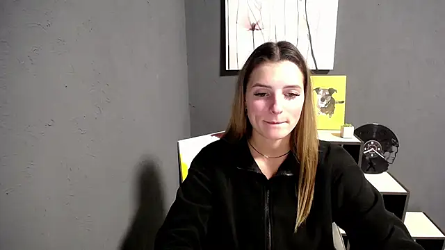 lady olivia  online show from 10-20-25, 03:45