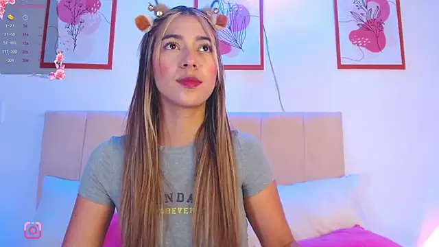 Snapshot of elianabrown chatting on 12-22-24, 12:17 elianabrown online show from 12-22-24, 12:17