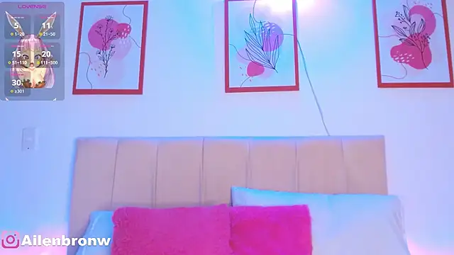 Snapshot of elianabrown chatting on 03-02-25, 05:33 elianabrown online show from 03-02-25, 05:33