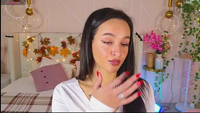 Lolly Neal online show from 11-08-25, 04:56