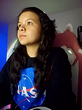 Snapshot of azumiichan chatting on 02-08-25, 04:03 azumiichan online show from 02-08-25, 04:03