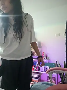 Snapshot of azumiichan chatting on 02-28-25, 02:42 azumiichan online show from 02-28-25, 02:42