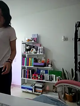 Snapshot of azumiichan chatting on 03-21-25, 04:06 azumiichan online show from 03-21-25, 04:06