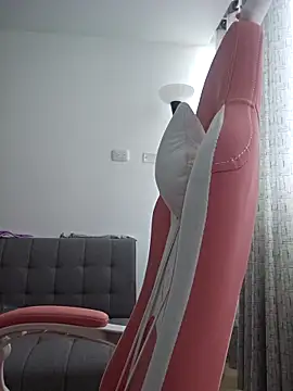 Snapshot of azumiichan chatting on 09-18-25, 02:30 azumiichan online show from 09-18-25, 02:30