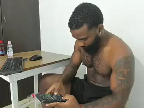 Snapshot of Freedom_24 chatting on 01-30-25, 12:07 Freedom 24 online show from 01-30-25, 12:07