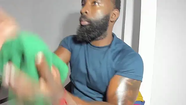 Snapshot of Freedom_24 chatting on 11-18-25, 11:26 Freedom 24 online show from 11-18-25, 11:26